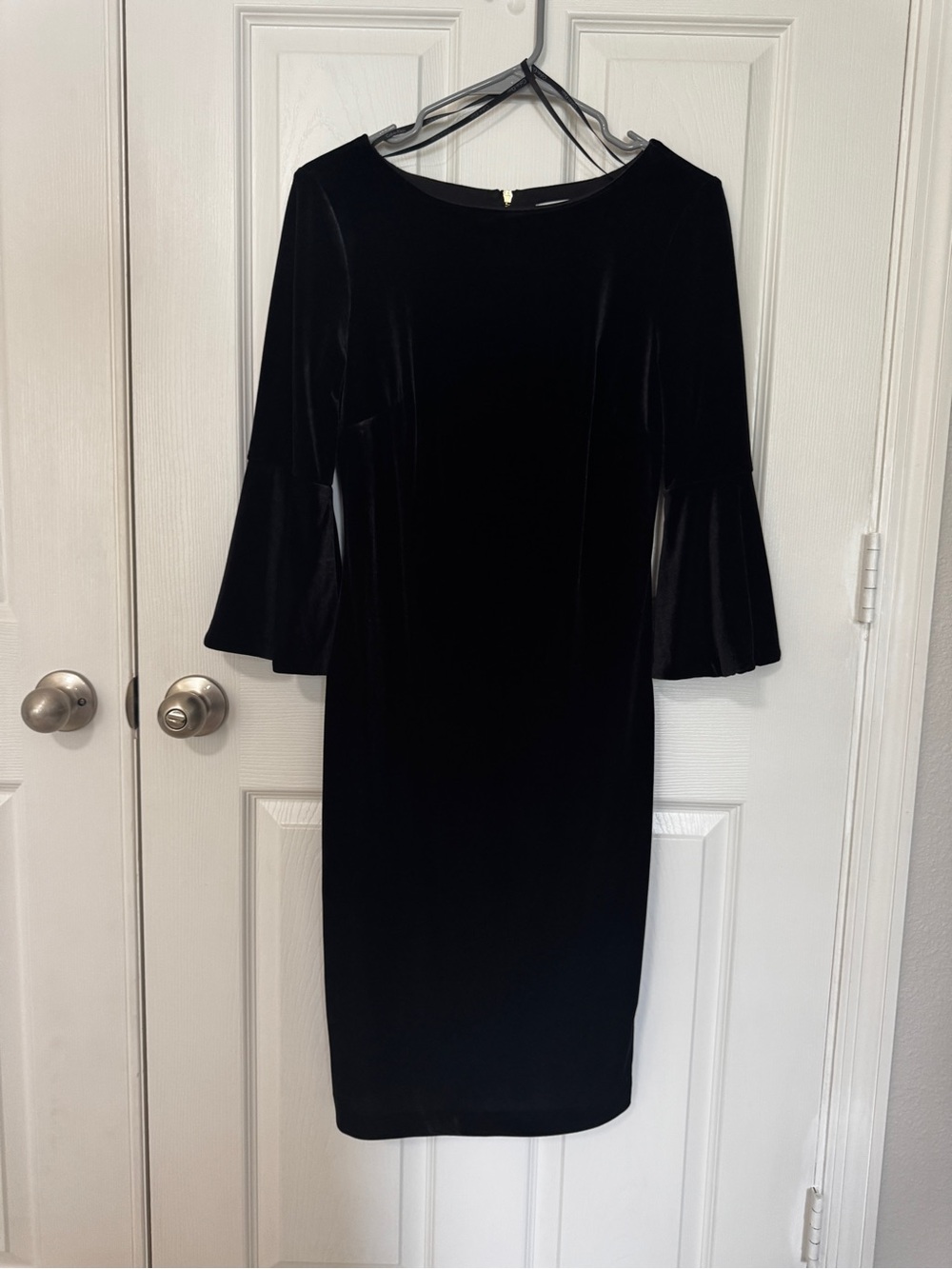 Calvin Klein Black Velvet Sheath Dress Sz 4